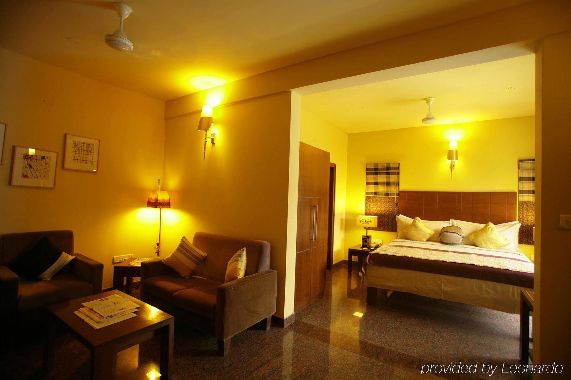 Justa Indiranagar Aparthotel Bangalore Room photo