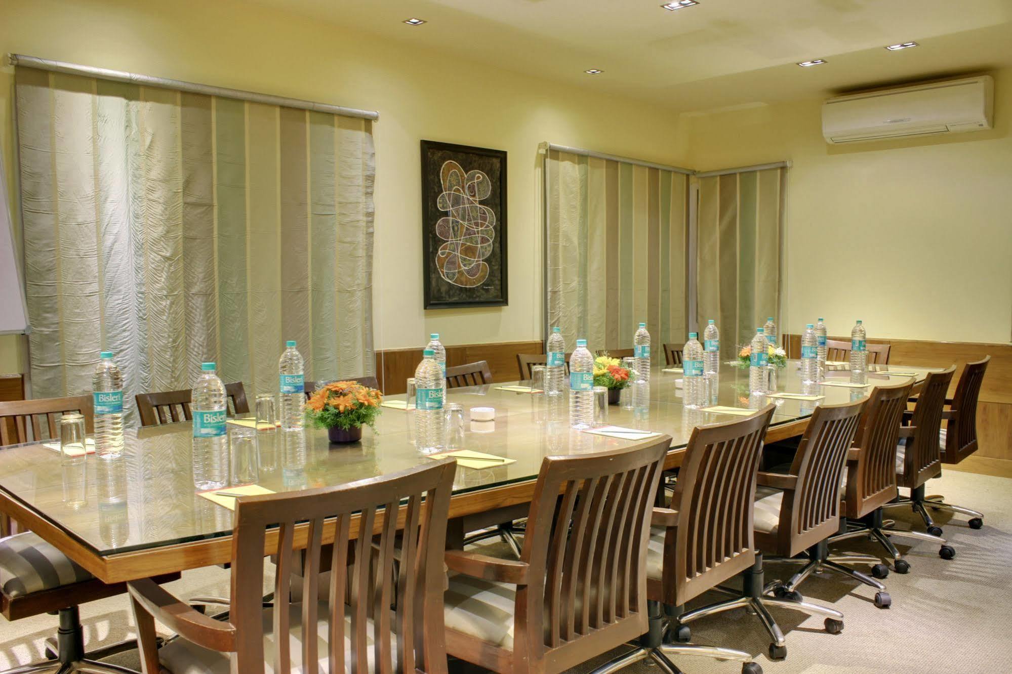 Justa Indiranagar Aparthotel Bangalore Exterior photo